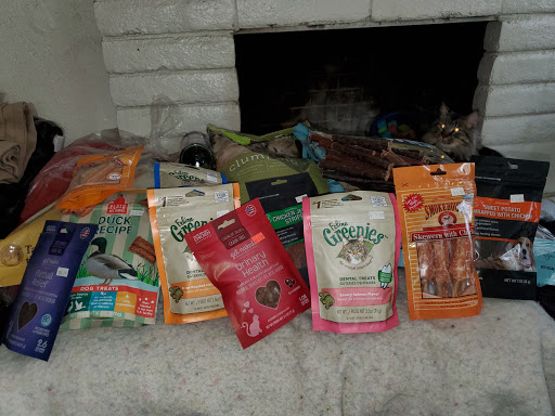 Pet Store «Royalty Pet Store», reviews and photos, 1140 Waterloo Rd #5, Stockton, CA 95215, USA