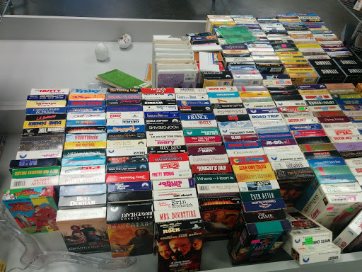 Thrift Store «Goodwill Store», reviews and photos, 2551 Heartland Pl, Coralville, IA 52241, USA