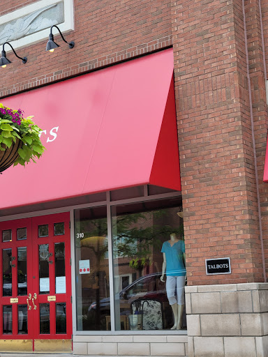 Shopping Mall «Village Of Rochester Hills», reviews and photos, 104 Adams Rd, Rochester, MI 48309, USA