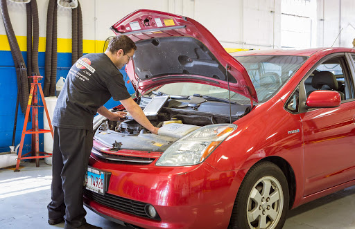 Auto Repair Shop «Wheeling Auto Center», reviews and photos, 2430 E Hintz Rd, Arlington Heights, IL 60004, USA