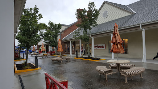 Shopping Mall «Aurora Farms Premium Outlets», reviews and photos, 549 S Chillicothe Rd, Aurora, OH 44202, USA