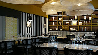 Atmosphère du Restaurant gastronomique Le Restaurant de l'Hôtel du Phare à Sauzon - n°19