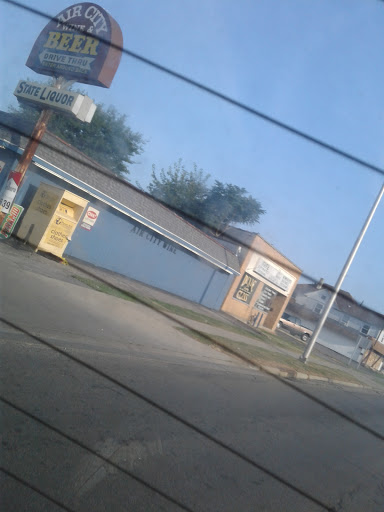 Wine Store «Air City Wine Store», reviews and photos, 3114 N Dixie Dr, Dayton, OH 45414, USA