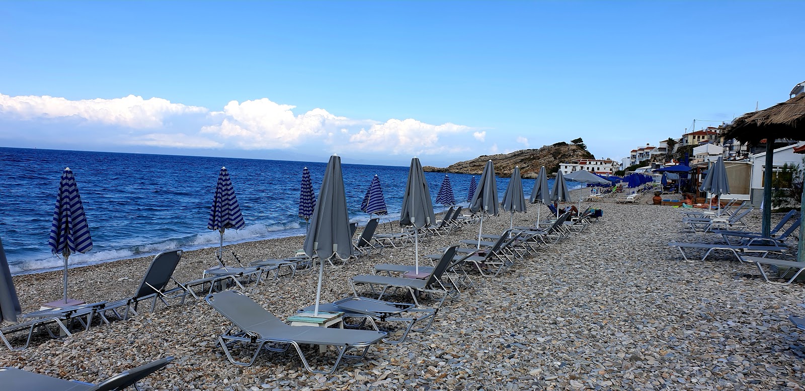 Photo of Paralia Kokkari - popular place among relax connoisseurs