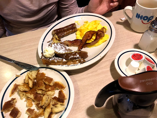 Shopping Mall «Town & Country Shopping Center», reviews and photos, 2615 N Kansas Expy, Springfield, MO 65803, USA