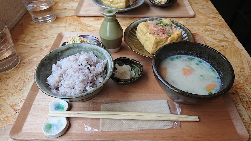 TOFU STAND（トーフスタンド）