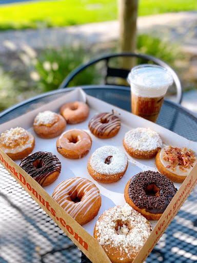 Donut Shop «Duck Donuts - Chocolate Avenue», reviews and photos, 261 W Chocolate Ave, Hershey, PA 17033, USA