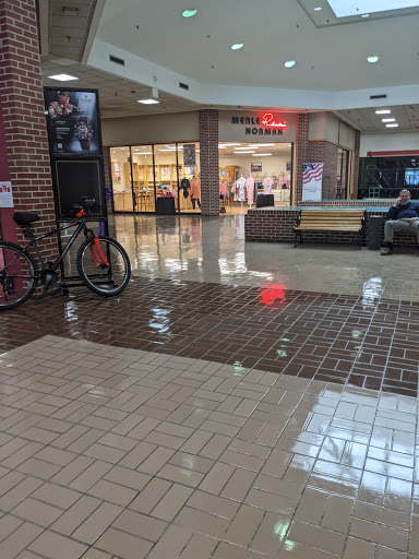 Shopping Mall «Village Center Mall», reviews and photos, 400 Village Center Rd, Harlan, KY 40831, USA