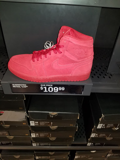 Clothing Store «Nike Factory Store», reviews and photos, 505 Premium Outlets Dr, Monroe, OH 45050, USA
