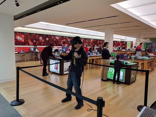 Electronics Store «Microsoft Store - The Westchester», reviews and photos, 125 Westchester Ave, White Plains, NY 10601, USA
