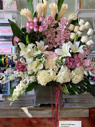 Florist «Spring Flowers», reviews and photos, 17921 Ventura Blvd, Encino, CA 91316, USA