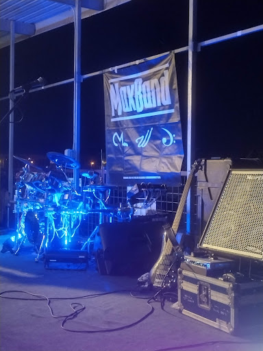 Bar & Grill «The Gnarly Gar», reviews and photos, 18200 Lakepoint Cove, Point Venture, TX 78645, USA