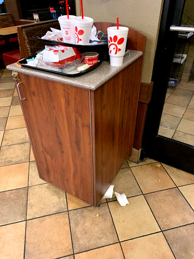 Fast Food Restaurant «Chick-fil-A», reviews and photos, 1320 Veterans Pkwy, Clarksville, IN 47129, USA