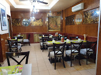 Atmosphère du Restaurant asiatique Tabac-Le royal club à Saint-Denis - n°1