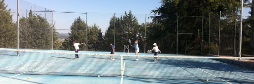 Tenis y Pádel Puentelasierra en Valdemorillo, Madrid