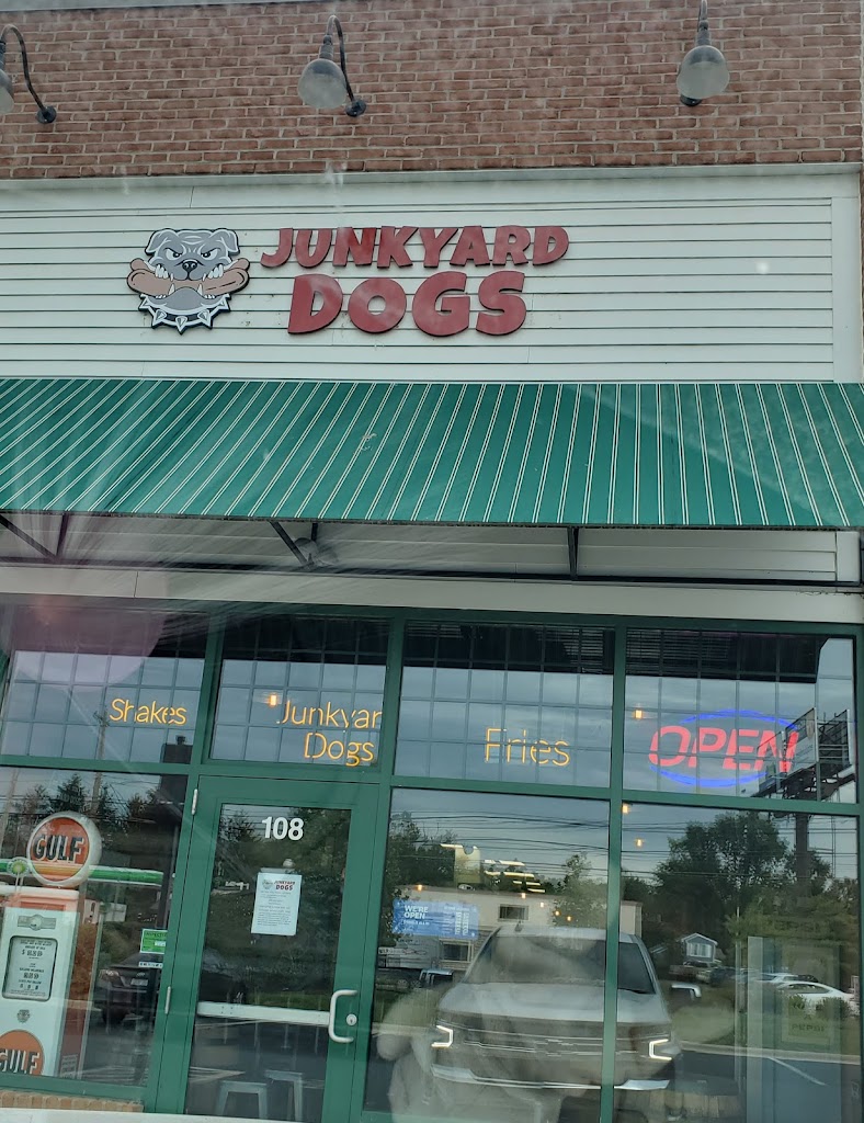 Junkyard Dogs Hot Dogs 43085