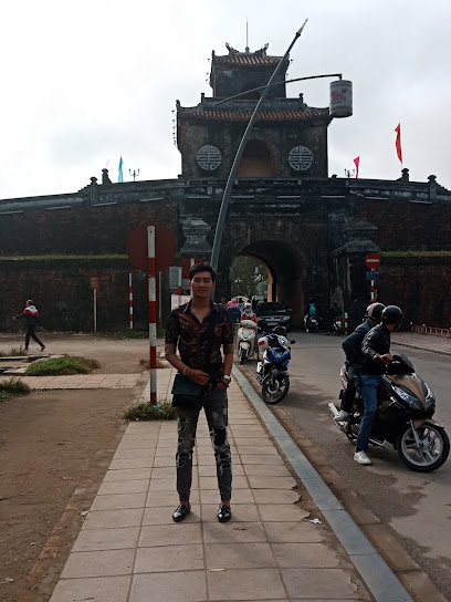 Xe điện Hoàng Thành Huế
