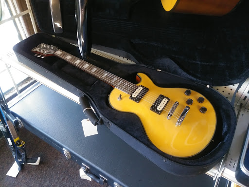 Pawn Shop «Mr Money Pawn & Gun Inc», reviews and photos, 3315 E Hillsborough Ave, Tampa, FL 33610, USA