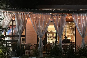 Bonifacio's - Restaurant - Bar - Eventos image