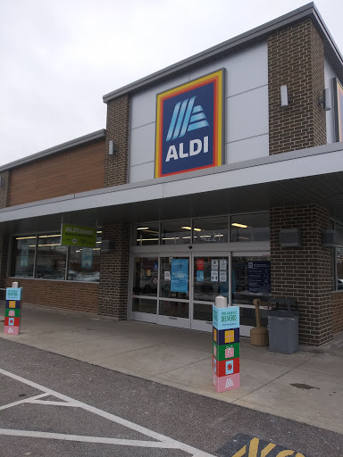Supermarket «ALDI», reviews and photos, 4221 Center Rd, Brunswick, OH 44212, USA