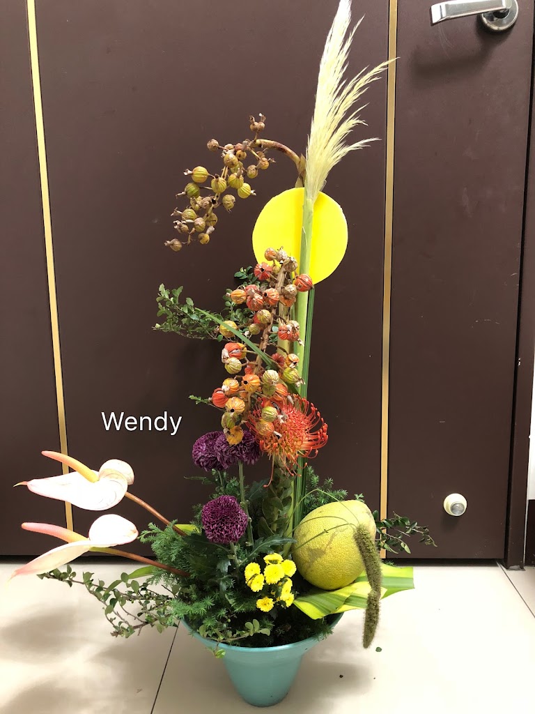 C`est La Vie飲料 花卉 在地小農水果 的照片