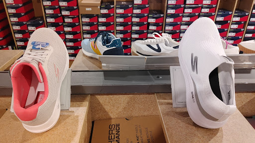 Shoe Store «DSW Designer Shoe Warehouse», reviews and photos, 3530 Stevens Creek Blvd, San Jose, CA 95117, USA