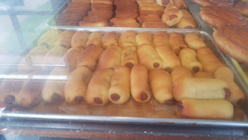 Donut Shop «Kountry Donuts», reviews and photos, 102 S Main St, Grapevine, TX 76051, USA