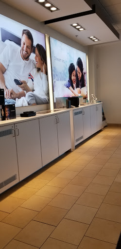 Cable Company «Cox Solutions Store», reviews and photos, 2150 E Williams Field Rd #102, Gilbert, AZ 85295, USA