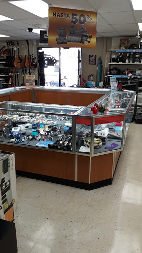 Shopping Mall «Horizon Park Shopping Center», reviews and photos, 3904 W Hillsborough Ave, Tampa, FL 33614, USA