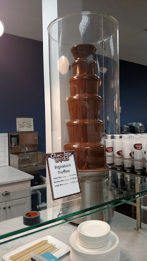 Chocolate Shop «Chocolate Works Darien», reviews and photos, 25 Old Kings Hwy N, Darien, CT 06820, USA