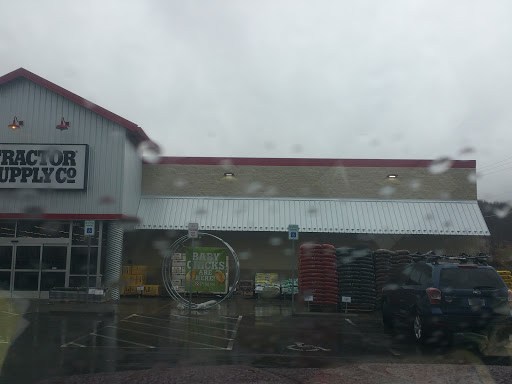 Home Improvement Store «Tractor Supply Co.», reviews and photos, 706 NY-13, Cortland, NY 13045, USA