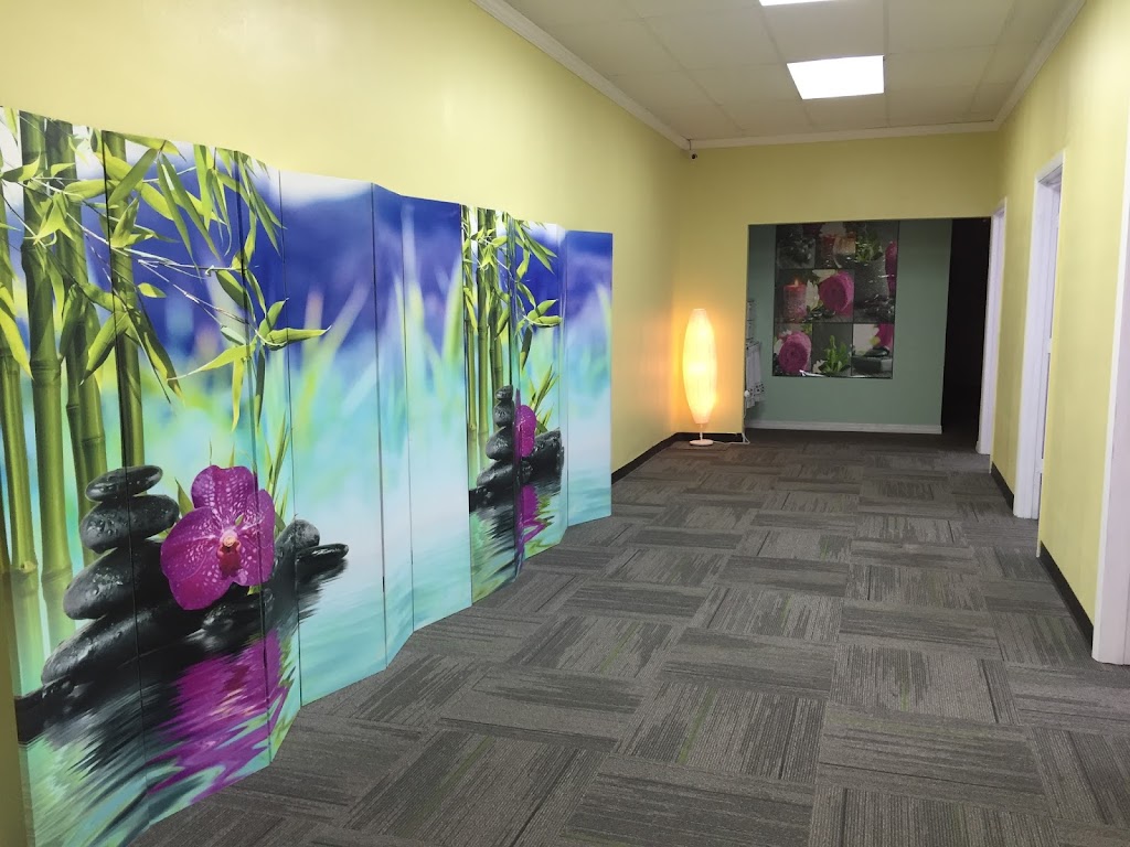 Happy Feet Massage Sebring, FL 33870 Services and Reviews