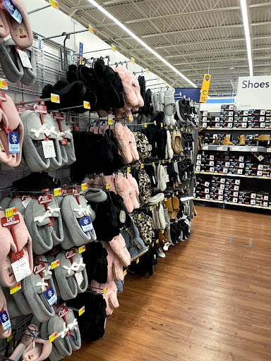 Department Store «Walmart Supercenter», reviews and photos, 1425 NE 163rd St, North Miami Beach, FL 33162, USA