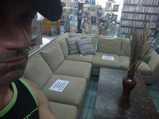 Thrift Store «Boomerangs Thrift Store», reviews and photos, 2365 Wilton Dr, Wilton Manors, FL 33305, USA