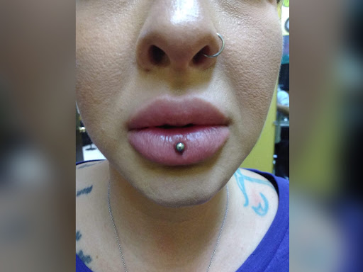 Tattoo Shop «Defiance Tattoo Company», reviews and photos, 122 Miracle Strip Pkwy SE, Fort Walton Beach, FL 32548, USA