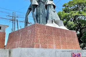 Battle of Zapote Bridge Monument image