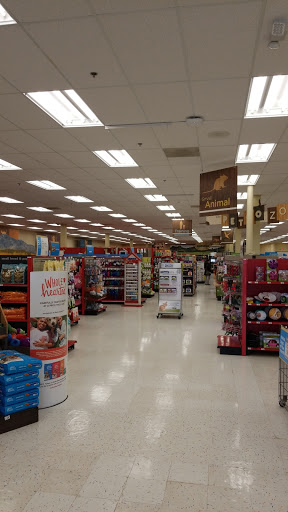 Pet Supply Store «Petco Animal Supplies», reviews and photos, 16095 W Bluemound Rd, Brookfield, WI 53005, USA