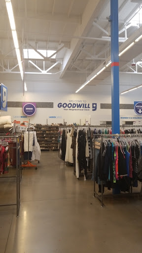 Thrift Store «91st & Northern Goodwill Retail Store & Donation Center», reviews and photos