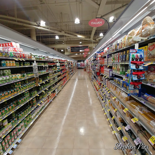 Grocery Store «Harris Teeter», reviews and photos, 8200 Crestwood Heights Dr, McLean, VA 22102, USA