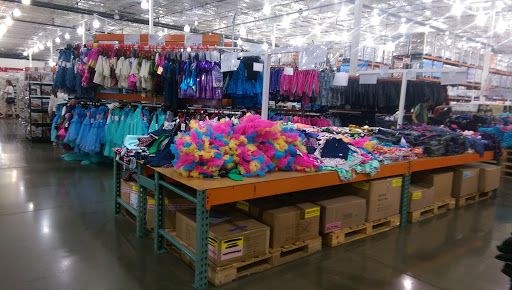 Warehouse store «Costco Wholesale», reviews and photos, 5901 Redwood Dr, Rohnert Park, CA 94928, USA