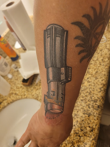 Tattoo Shop «Blu Gorilla Tattoo», reviews and photos, 1409 King St, Charleston, SC 29403, USA