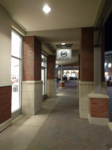 Fashion Accessories Store «Michael Kors», reviews and photos, 3925 Eagan Outlets Pkwy #860, Eagan, MN 55122, USA