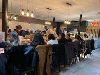 Atmosphère du Restaurant de sushis Okinii - Sushi Bar à Bordeaux - n°19