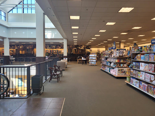 Book Store «Barnes & Noble», reviews and photos, 297 Oakbrook Center, Oak Brook, IL 60523, USA