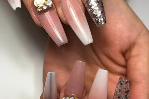 Elegance professional nails image