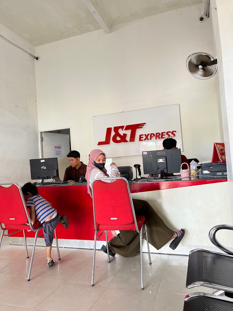 J&t Express Landasan Ulin (bjb01) Photo