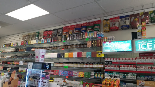 Tobacco Shop «Habits Vape & Smoke shop», reviews and photos, 8391 Folsom Blvd, Sacramento, CA 95826, USA
