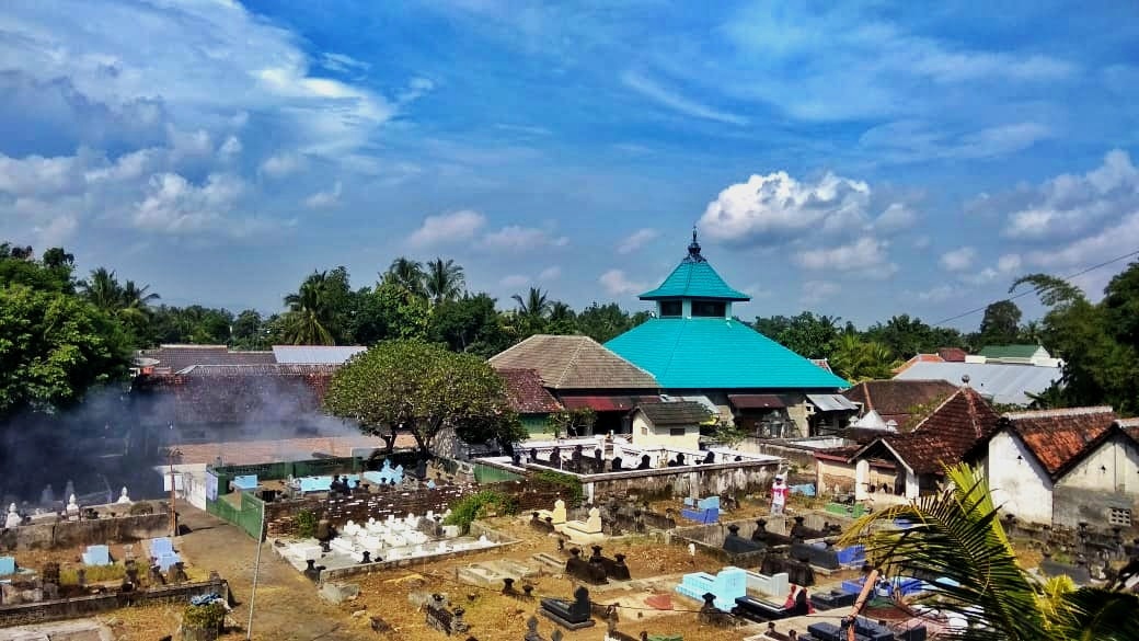 Makam Rogosonya Singosaren Wukirsari imogiri