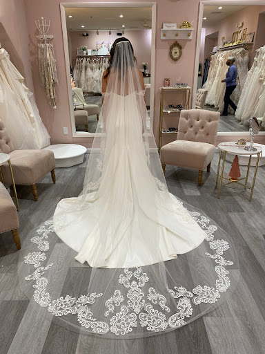 Bridal Shop «Here Comes The Dress», reviews and photos, 850 E 1050 N #101, Chesterton, IN 46304, USA