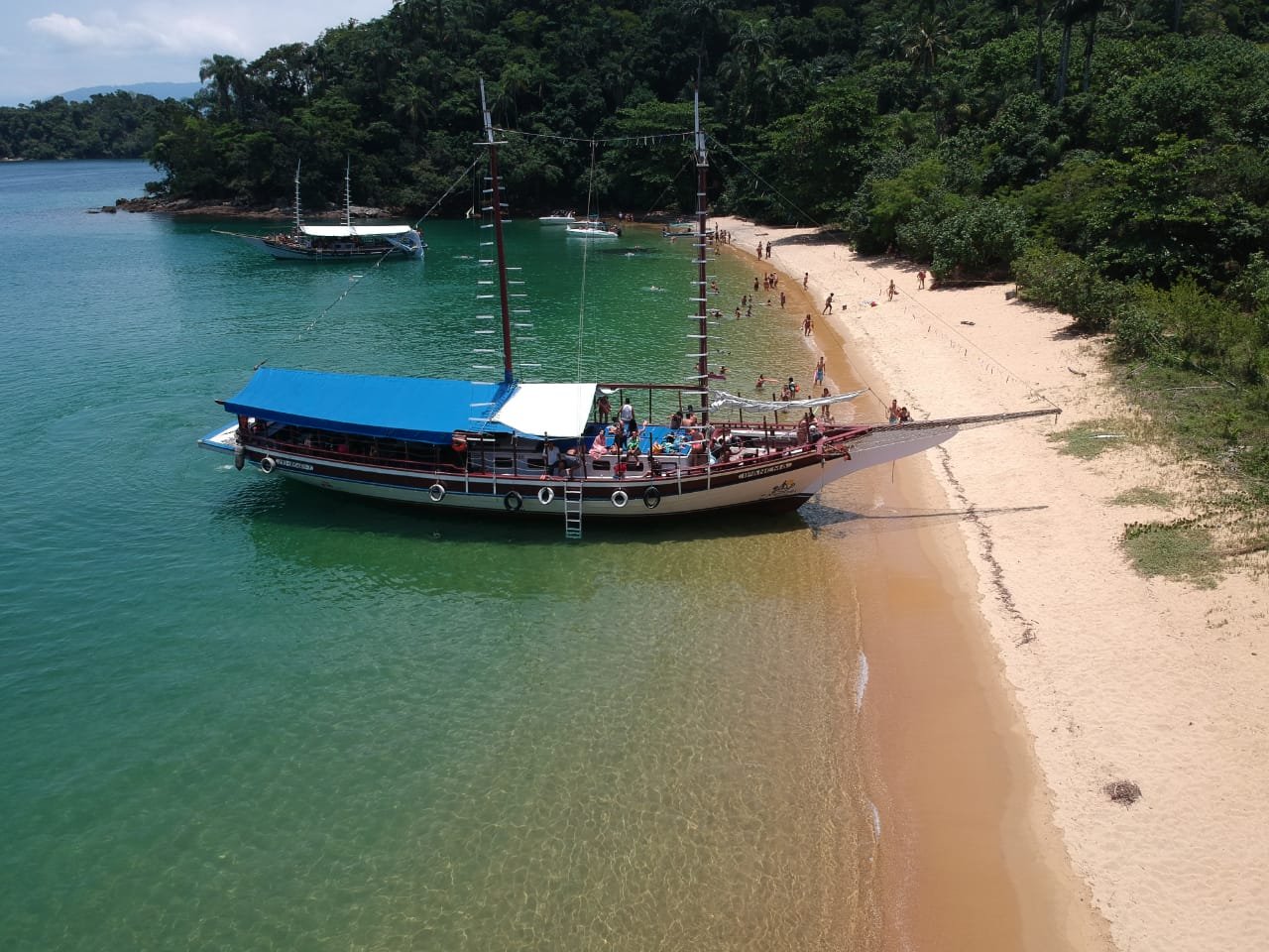Foto de Praia de Freguesia de Santana - lugar popular entre os apreciadores de relaxamento